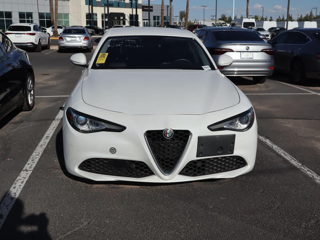 Thumbnail: 2017 Alfa Romeo Giulia - 3
