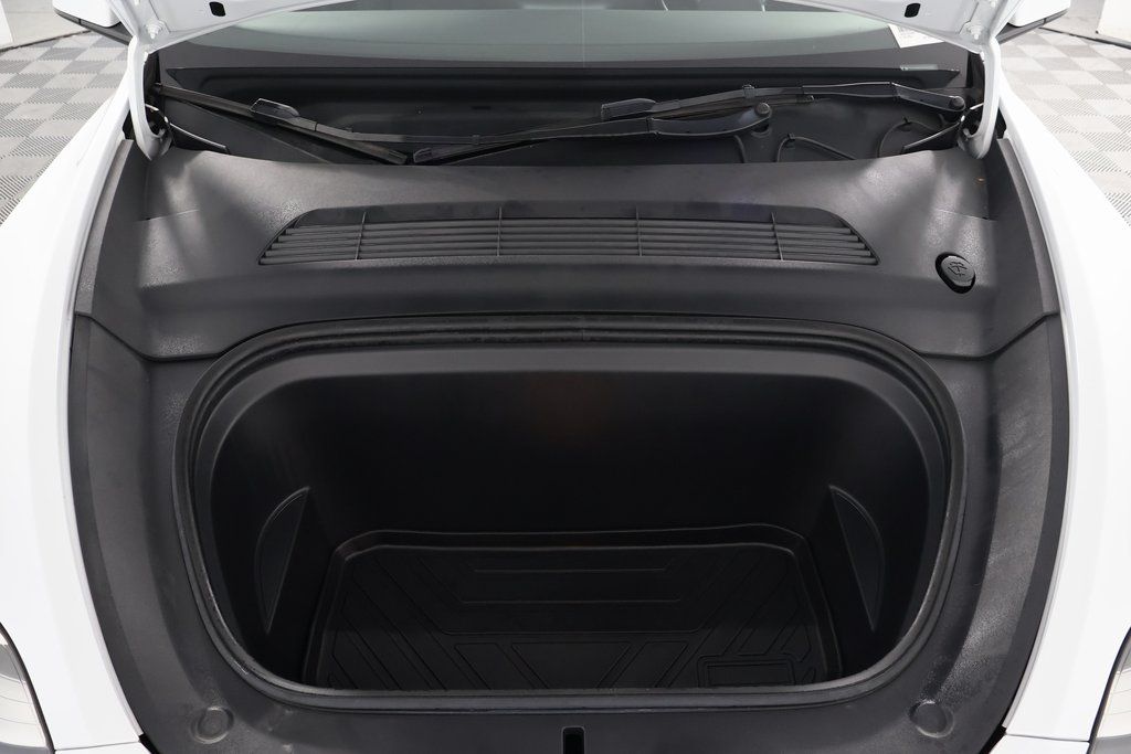 Thumbnail: 2023 Tesla Model Y - 15