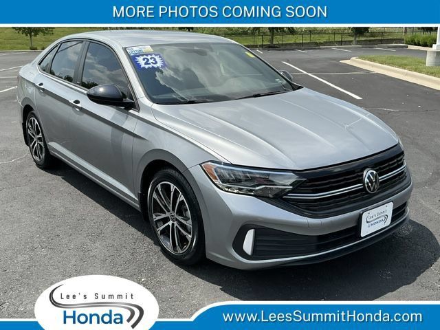 Pyrite Silver Metallic 2023 Volkswagen Jetta Sedan Front-Wheel Drive 8-Speed Automatic