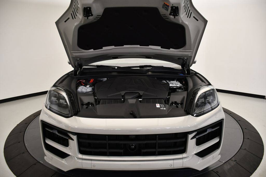 Thumbnail: 2026 Porsche Cayenne - 13