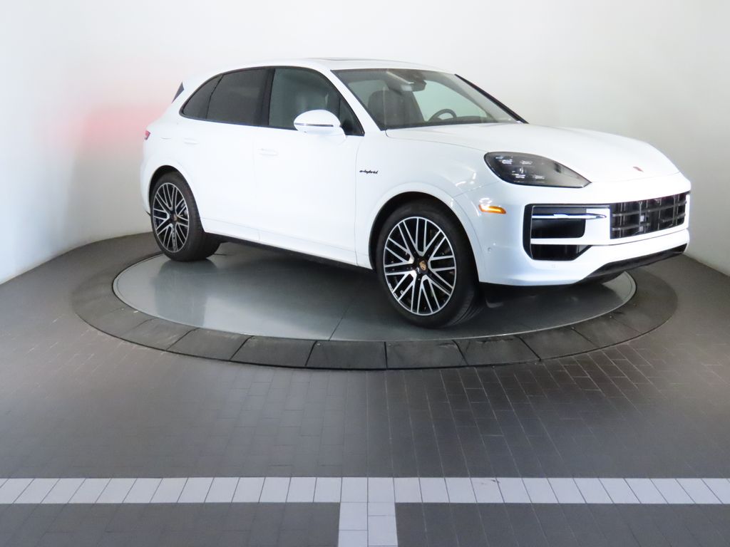 Thumbnail: 2025 Porsche Cayenne - 9