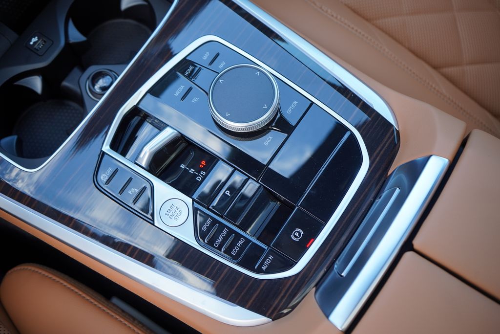 Thumbnail: 2026 BMW X5 - 18