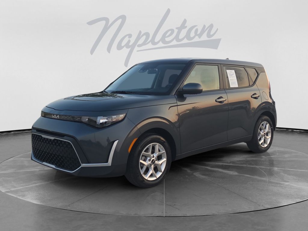 Gravity Gray 2025 Kia Soul SUV / Crossover Front-Wheel Drive Continuously Variable Transmission
