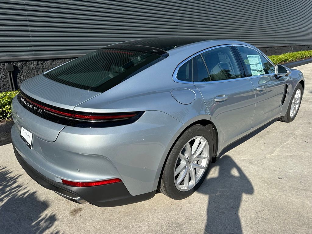 Thumbnail: 2026 Porsche Panamera - 9