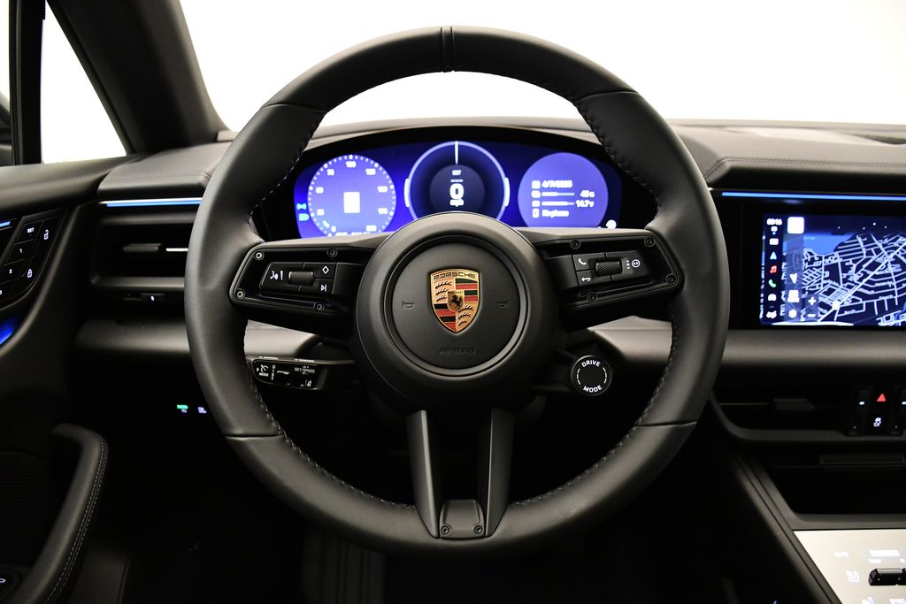 Thumbnail: 2025 Porsche Macan - 26