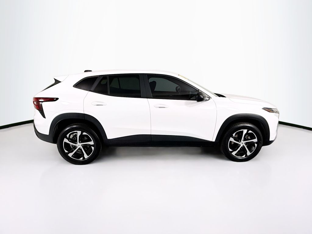 Thumbnail: 2024 Chevrolet Trax - 4