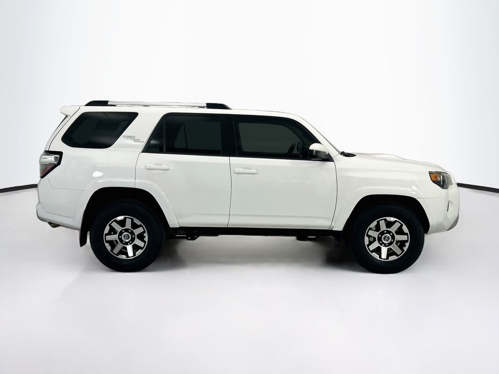 Thumbnail: 2018 Toyota 4Runner - 8