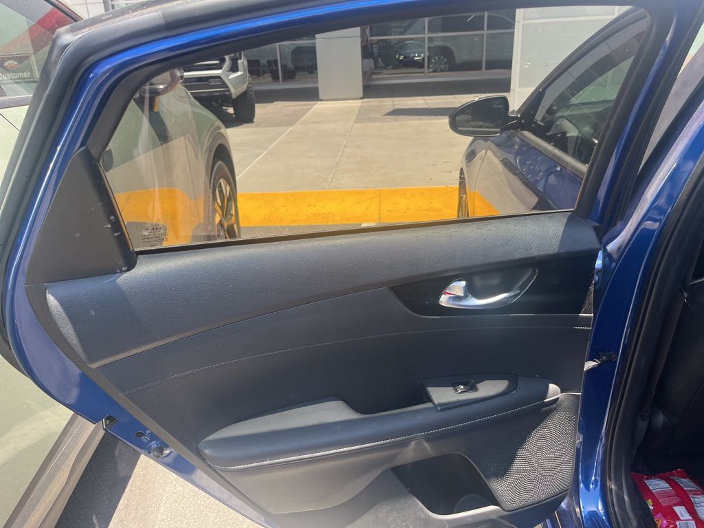 Thumbnail: 2024 Kia Forte - 10