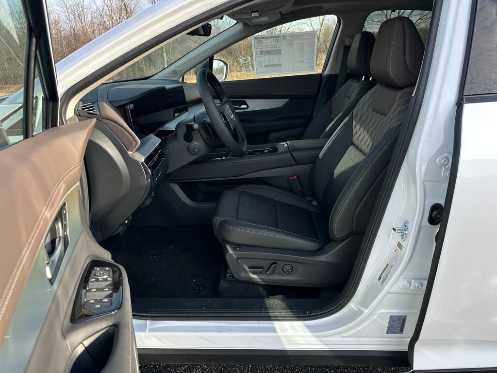 2025 Nissan Murano Platinum photo