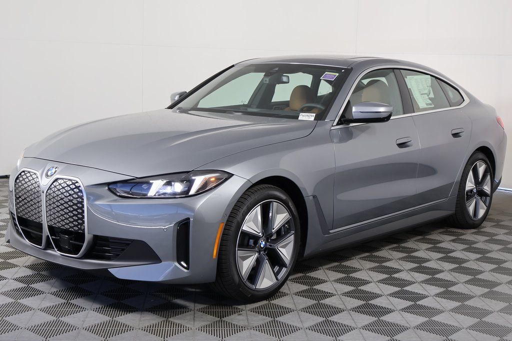 Thumbnail: 2026 BMW i4 - 1