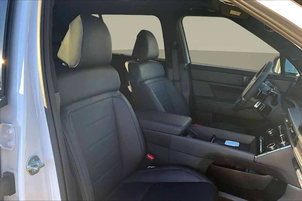 New 2026 White Hyundai Calligraphy image 10