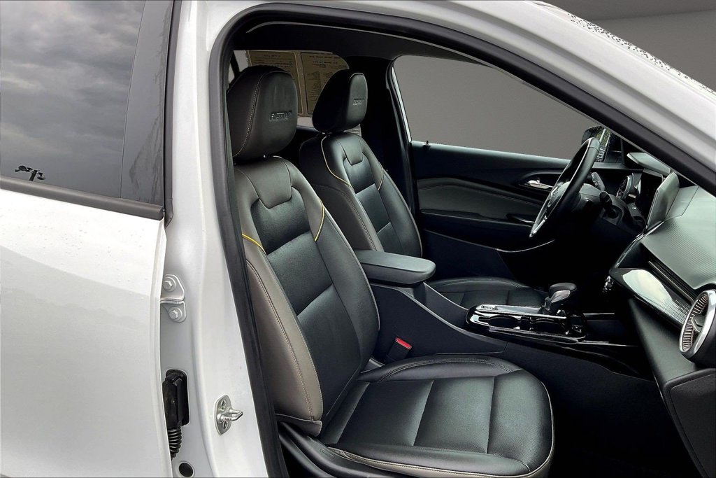 Used 2024 Chevrolet Trax SUV
