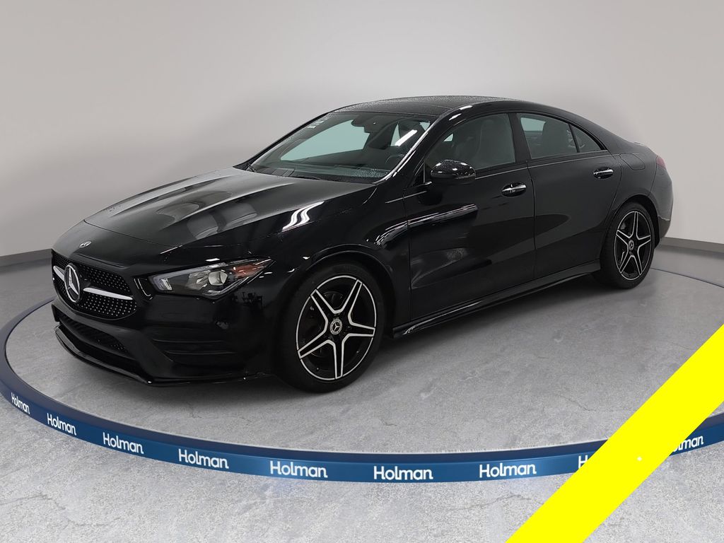 2022 Mercedes-Benz CLA Negro Coupé Tracción en las cuatro ruedas 7 velocidades Automática