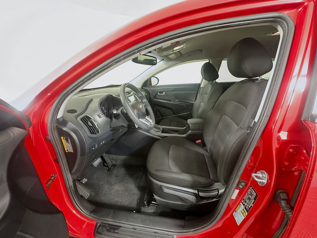Thumbnail: 2011 Kia Sportage - 20