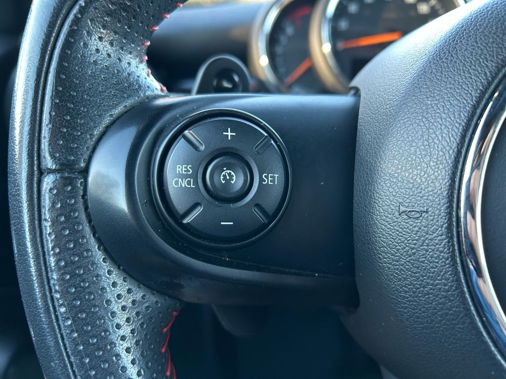 Thumbnail: 2021 MINI Cooper - 19