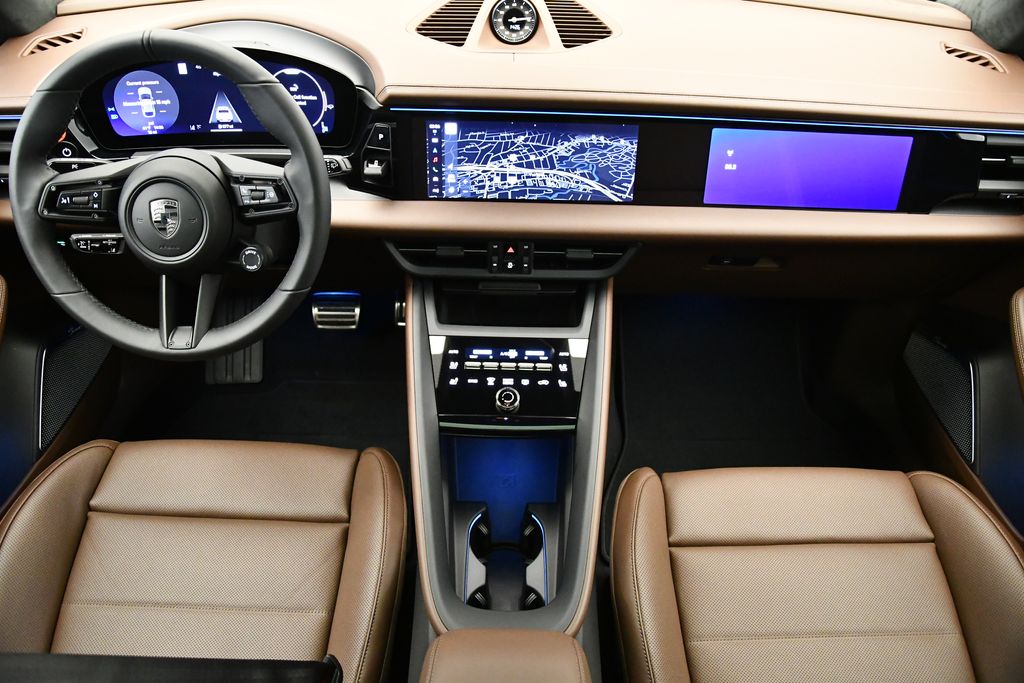 Thumbnail: 2025 Porsche Macan - 22