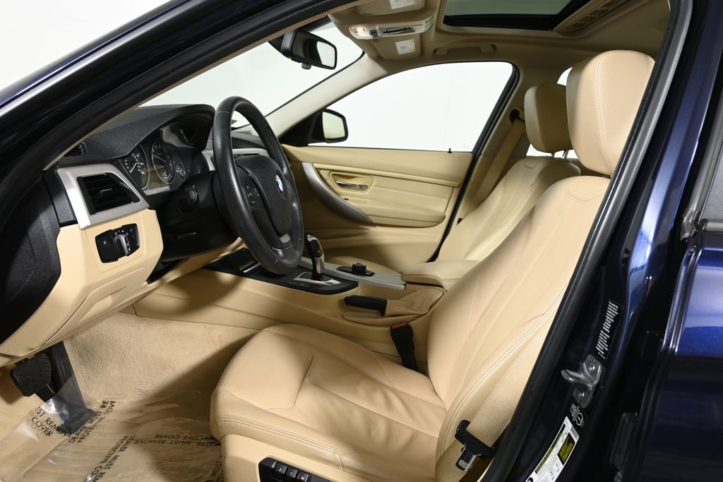 Thumbnail: 2014 BMW 3 Series - 3
