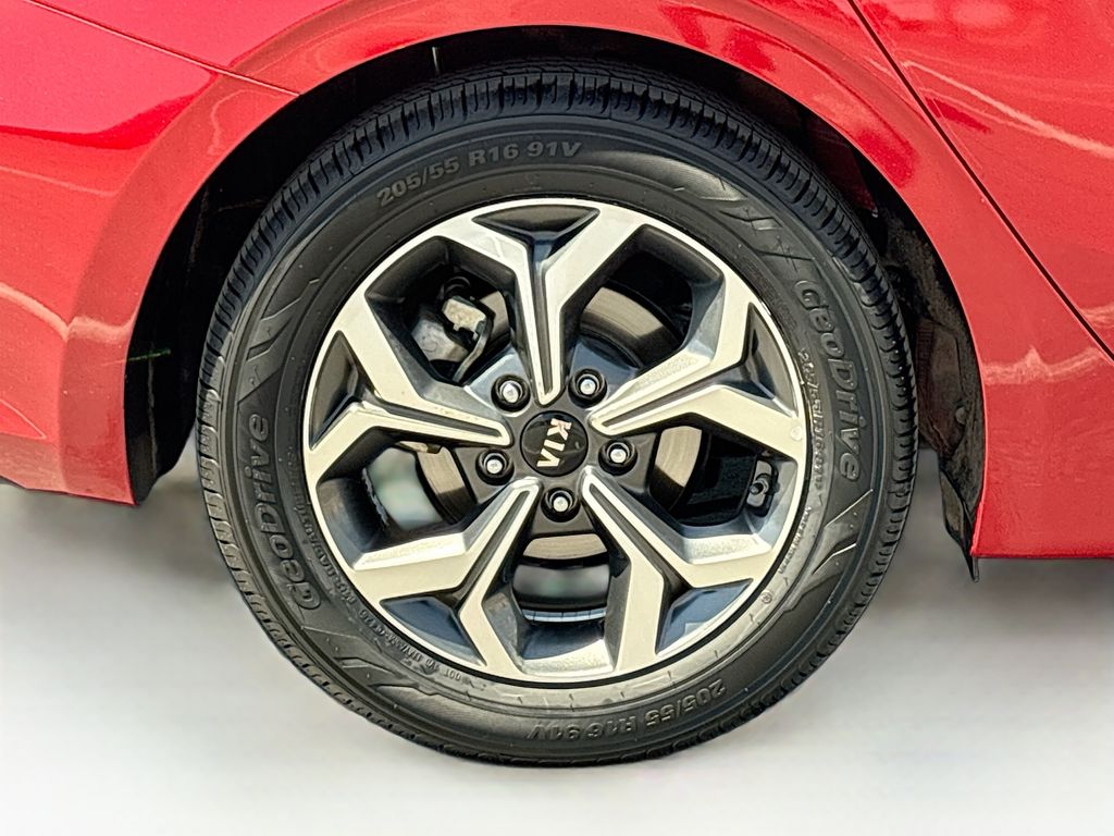 Thumbnail: 2021 Kia Forte - 32