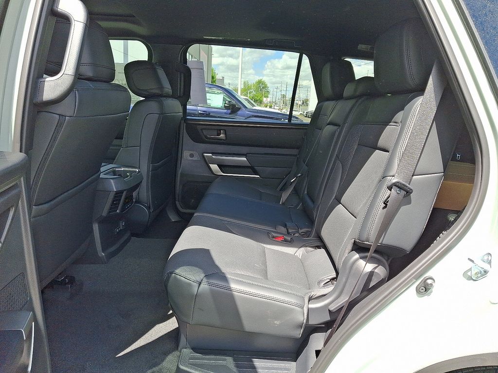 2025 Toyota Sequoia SR5 6