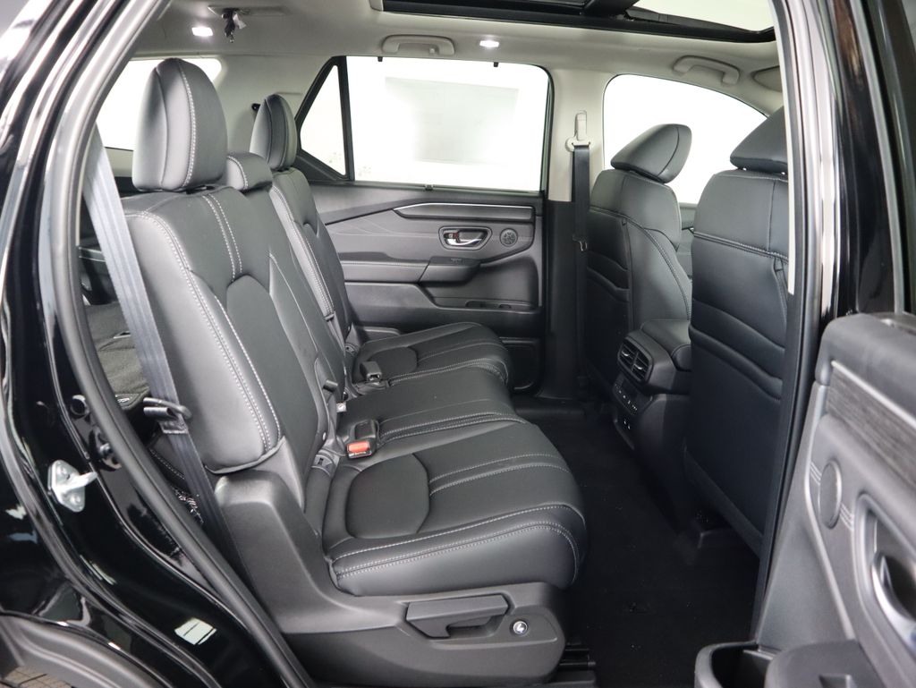 Thumbnail: 2026 Honda Pilot - 23