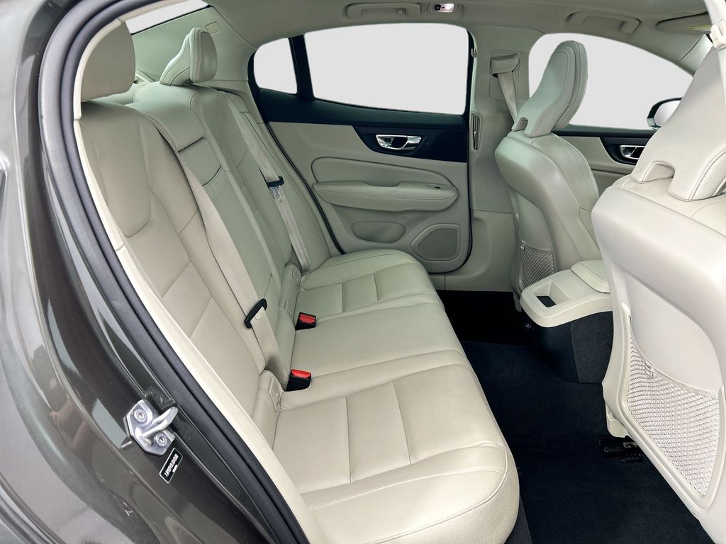 Thumbnail: 2020 Volvo S60 - 20