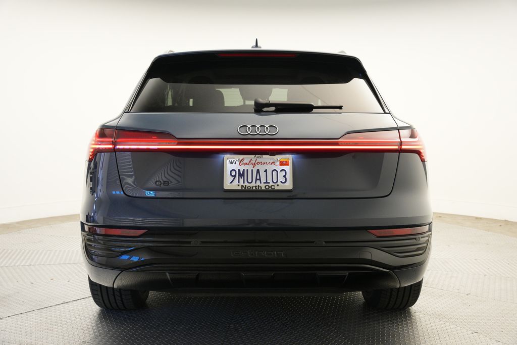 Thumbnail: 2024 Audi Q8 e-tron - 4