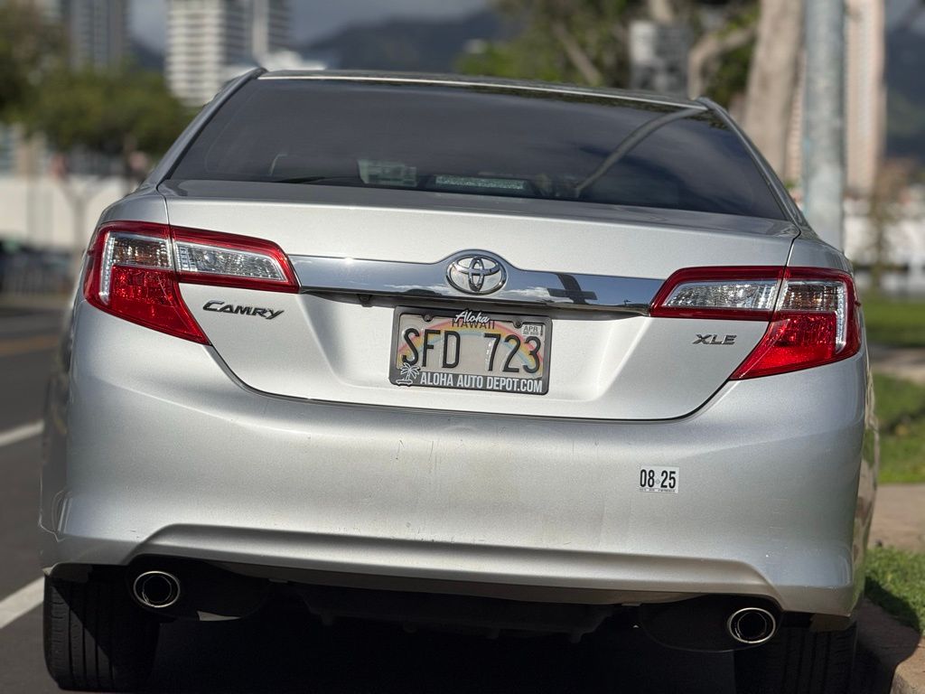 2014 Toyota Camry SE V6 photo