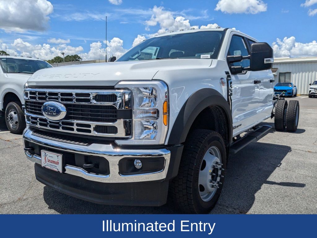 2025 Ford F-550 Chassis XL