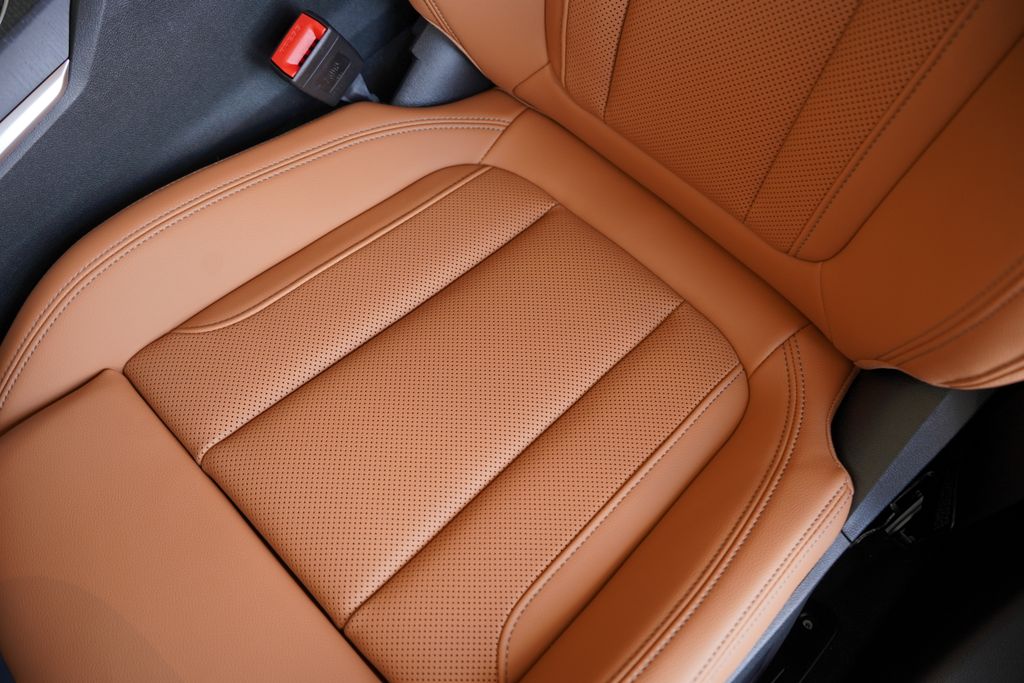 Thumbnail: 2026 BMW 3 Series - 11