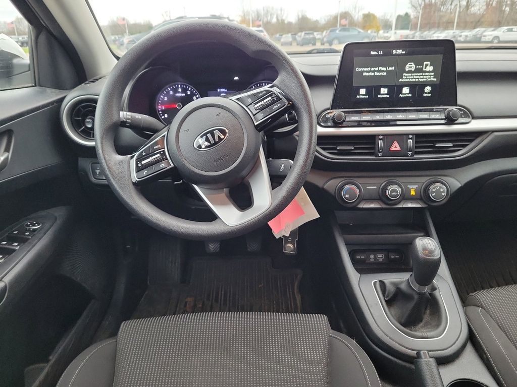 2020 Kia Forte FE 9