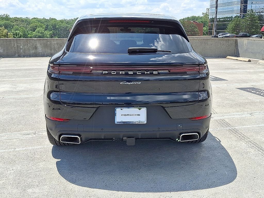 Thumbnail: 2025 Porsche Cayenne - 9