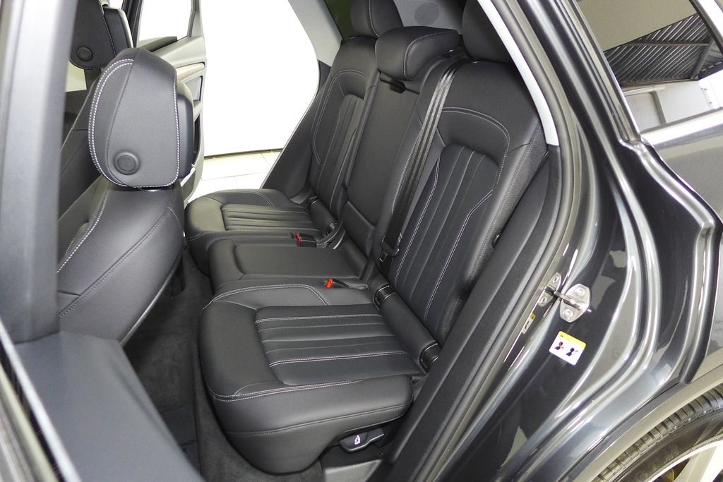 Thumbnail: 2023 Audi Q5 - 21