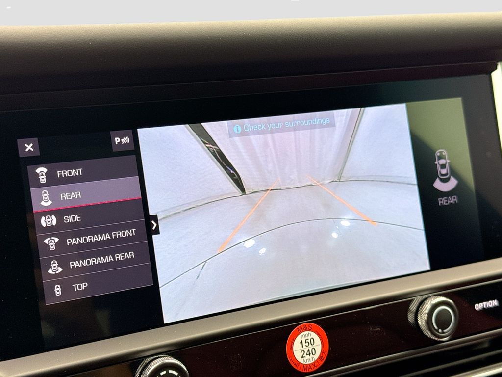 Thumbnail: 2026 Porsche Macan - 17