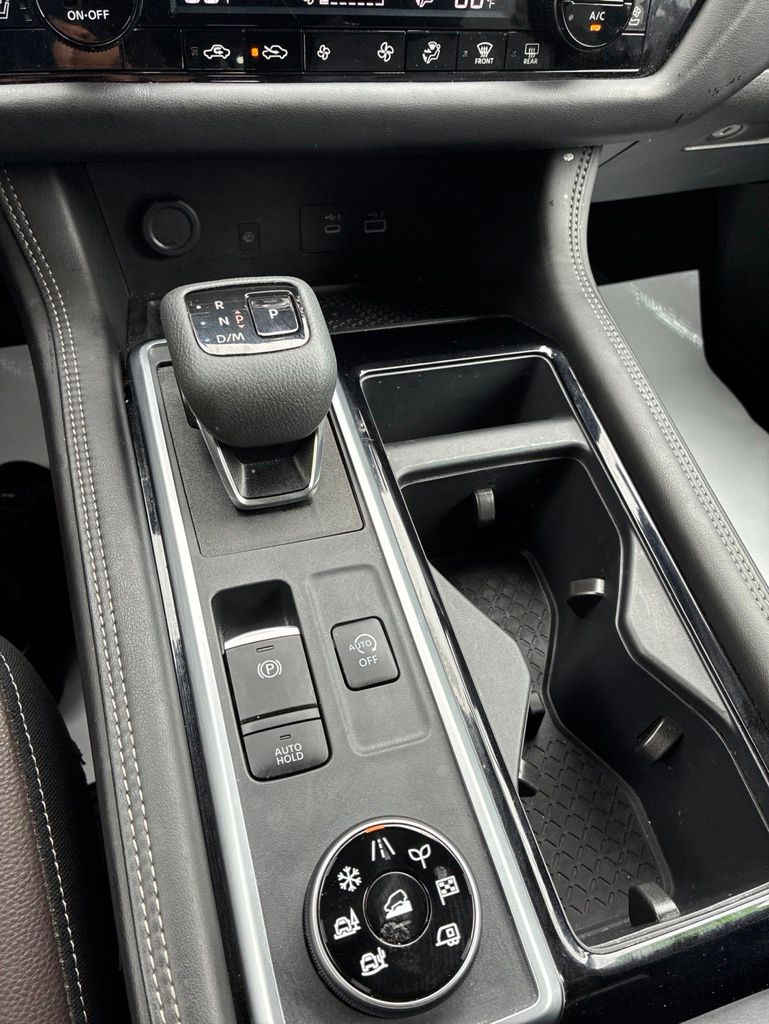 2024 Nissan Pathfinder Platinum Gray at South Hills Kia