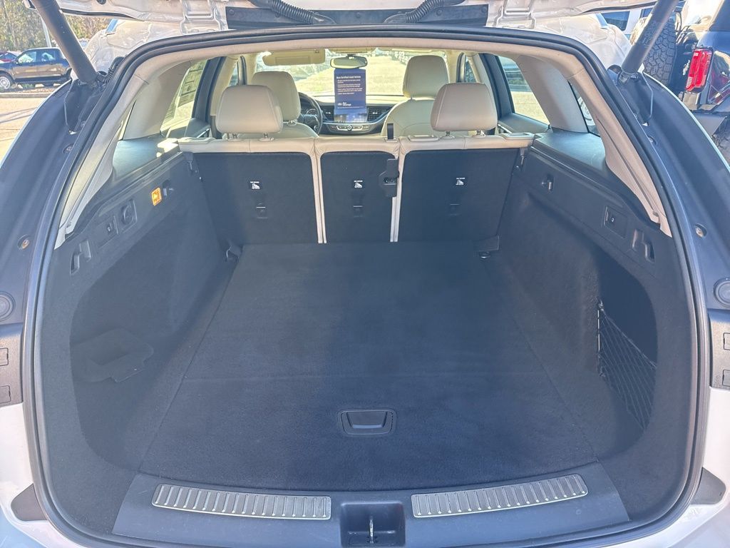 2019 Buick Regal TourX AWD Essence