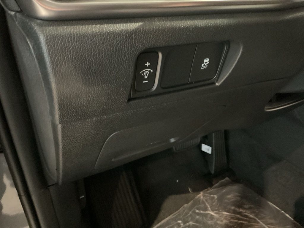 New 2026 Gray Kia S image 10