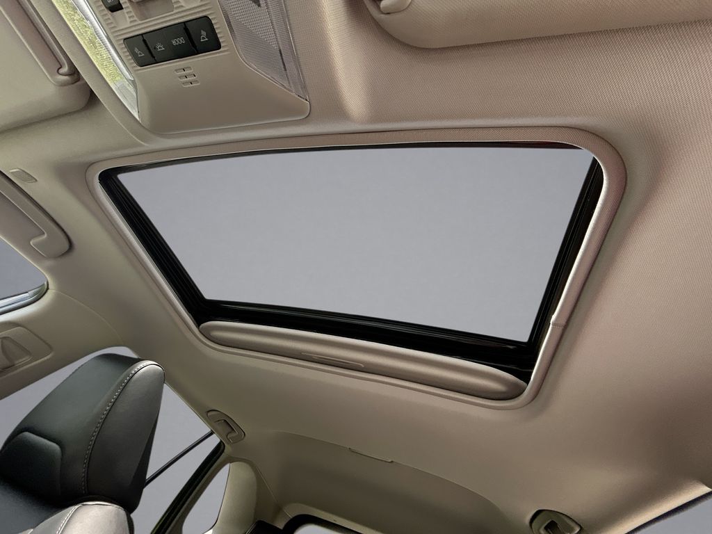 Thumbnail: 2023 Toyota RAV4 - 30