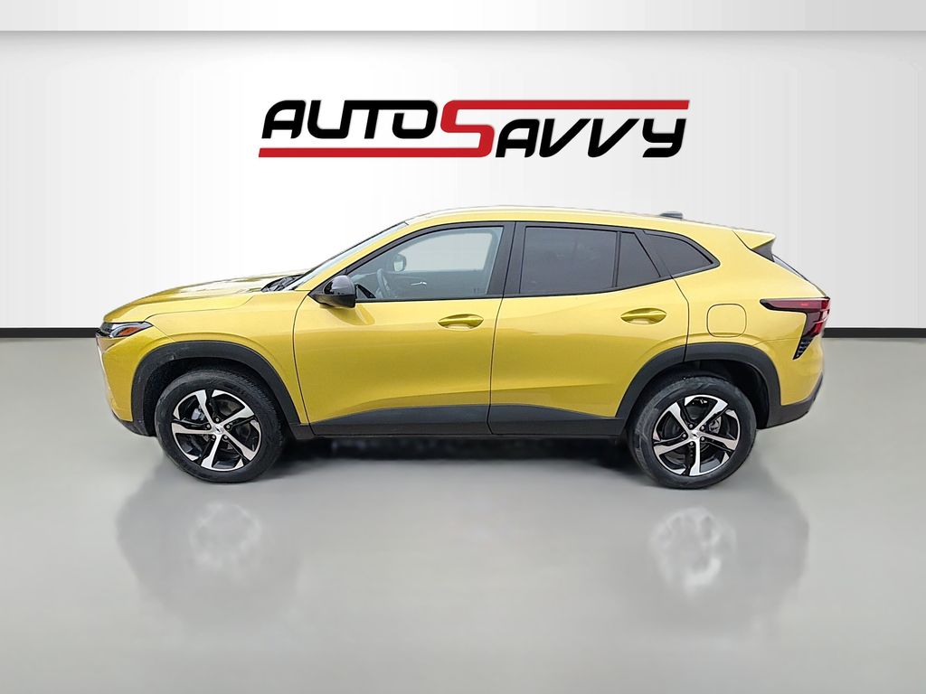 Used 2024 Yellow Chevrolet 1RS image 4