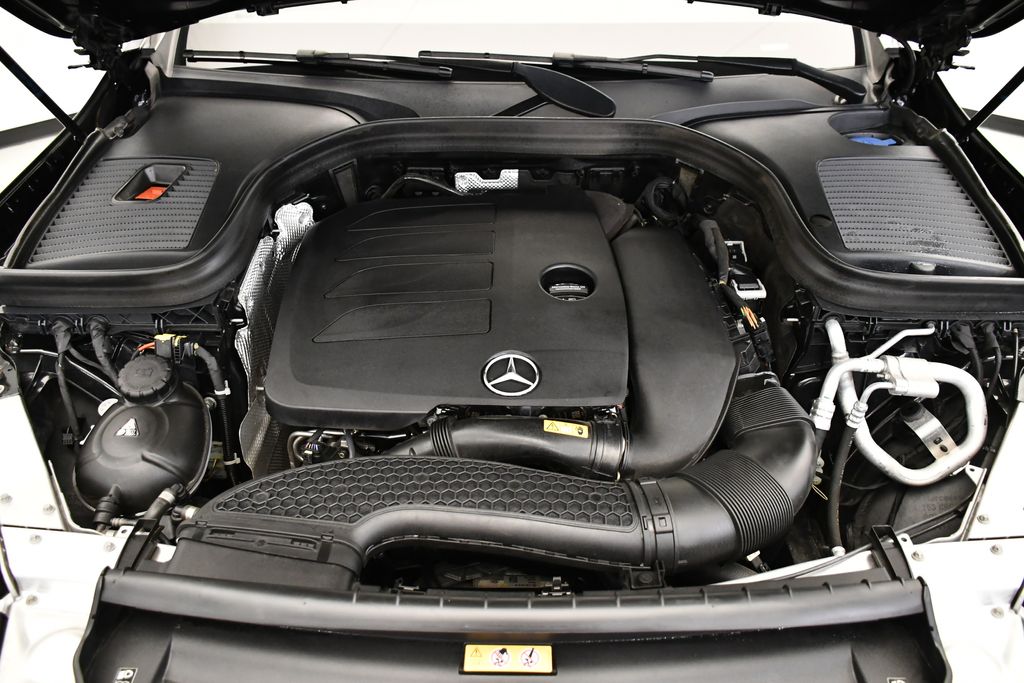 Thumbnail: 2022 Mercedes-Benz GLC - 11