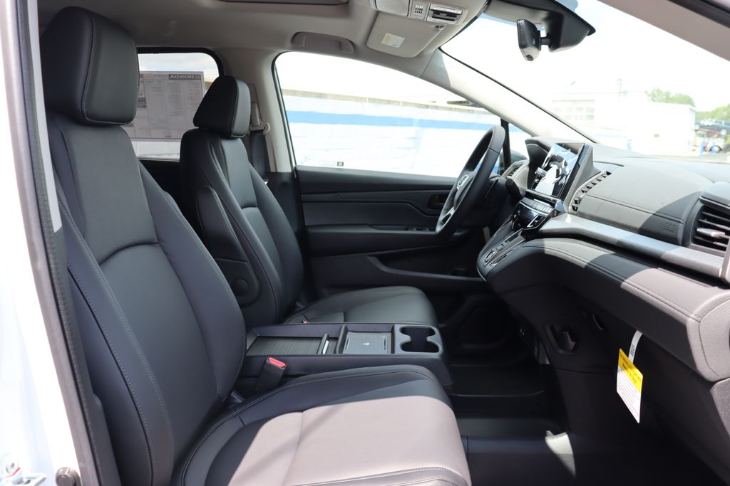 Thumbnail: 2026 Honda Odyssey - 21