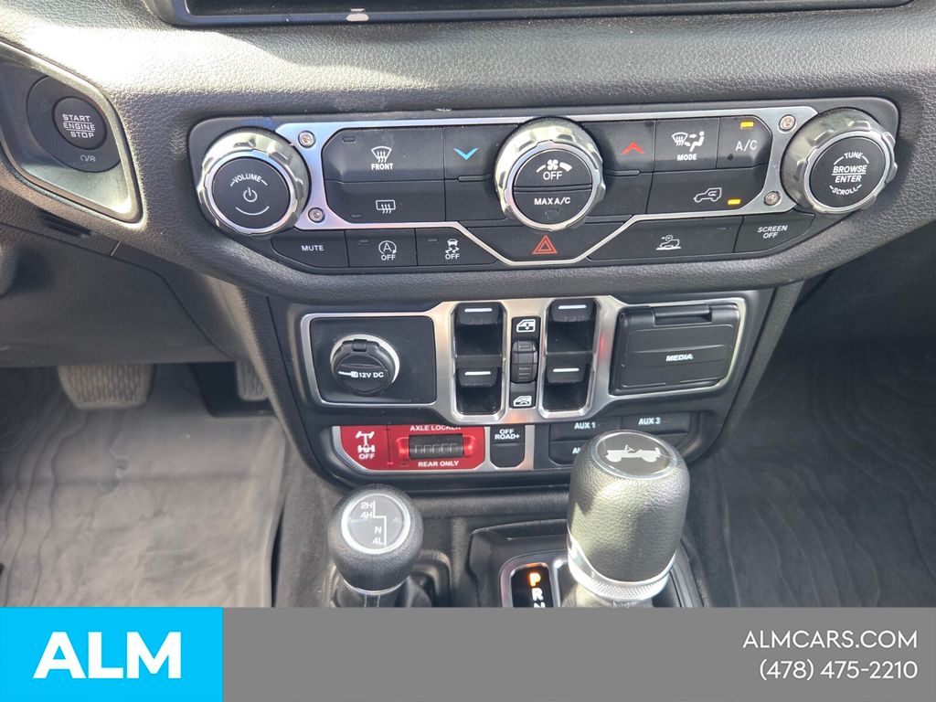 Used 2025 White Jeep Willys image 24
