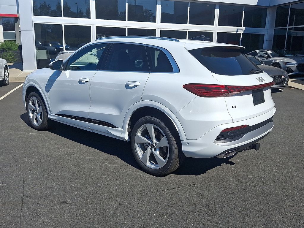 Thumbnail: 2025 Audi Q5 - 4