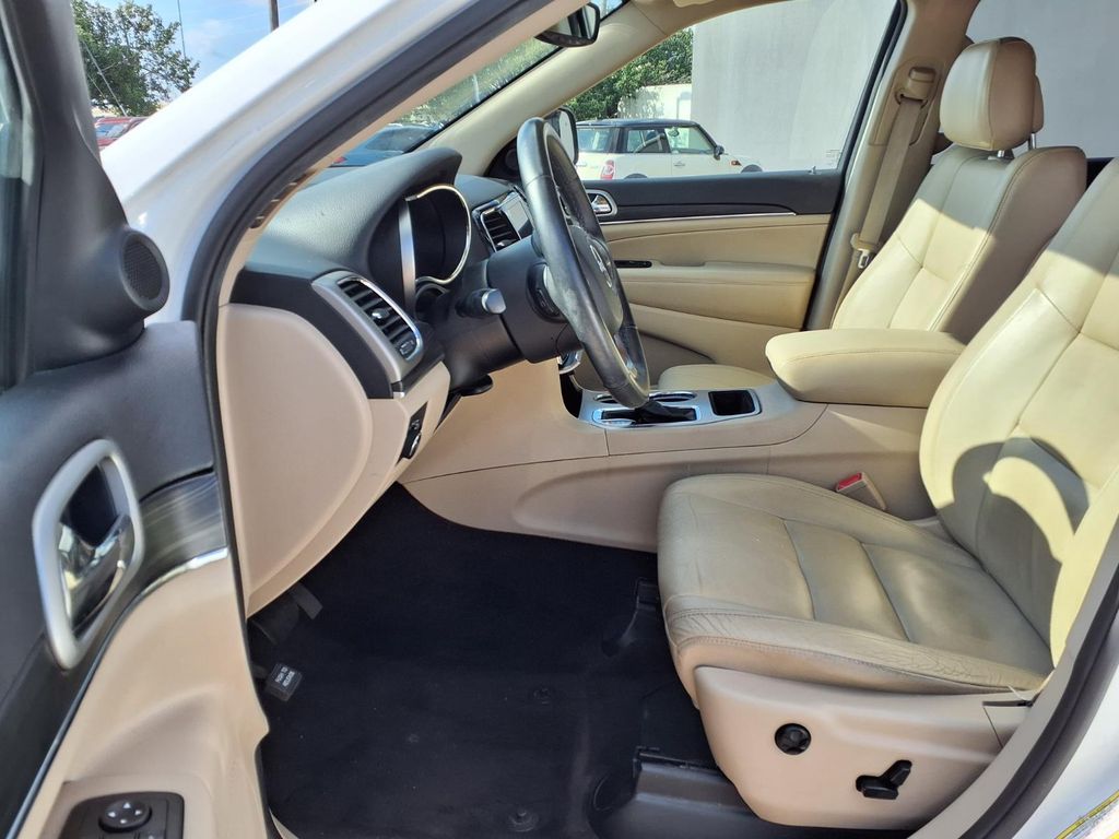 2019 Jeep Grand Cherokee Limited White/off-white at Martin Chrysler Dodge Jeep Ram