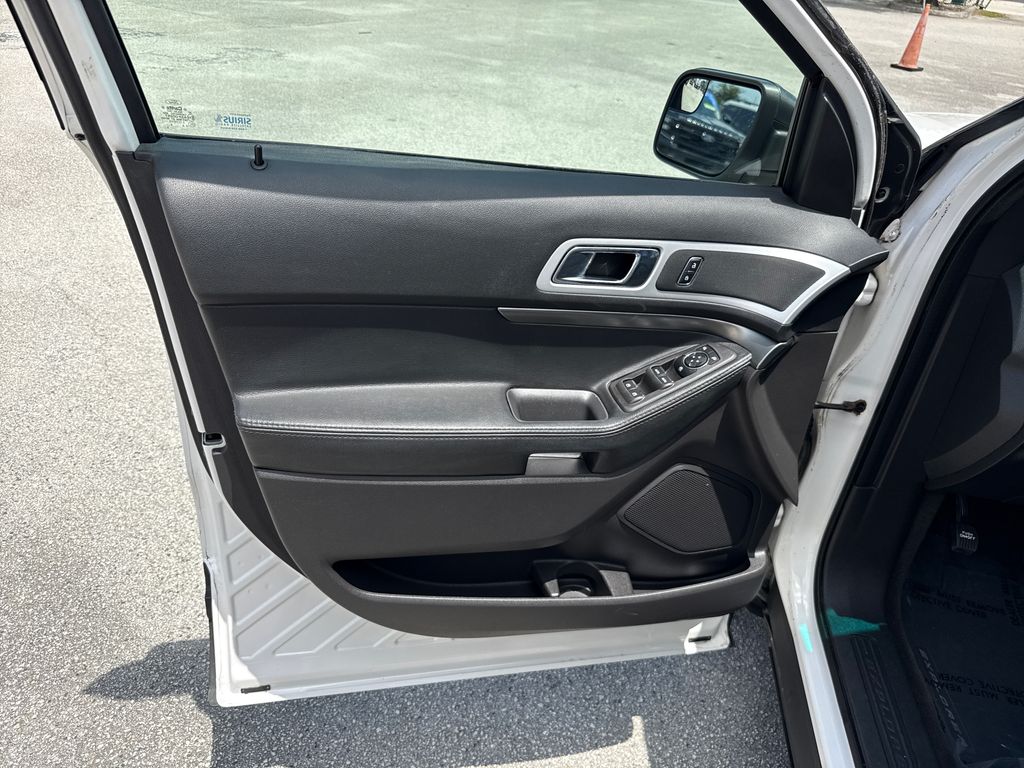 Used 2015 White Ford XLT image 12