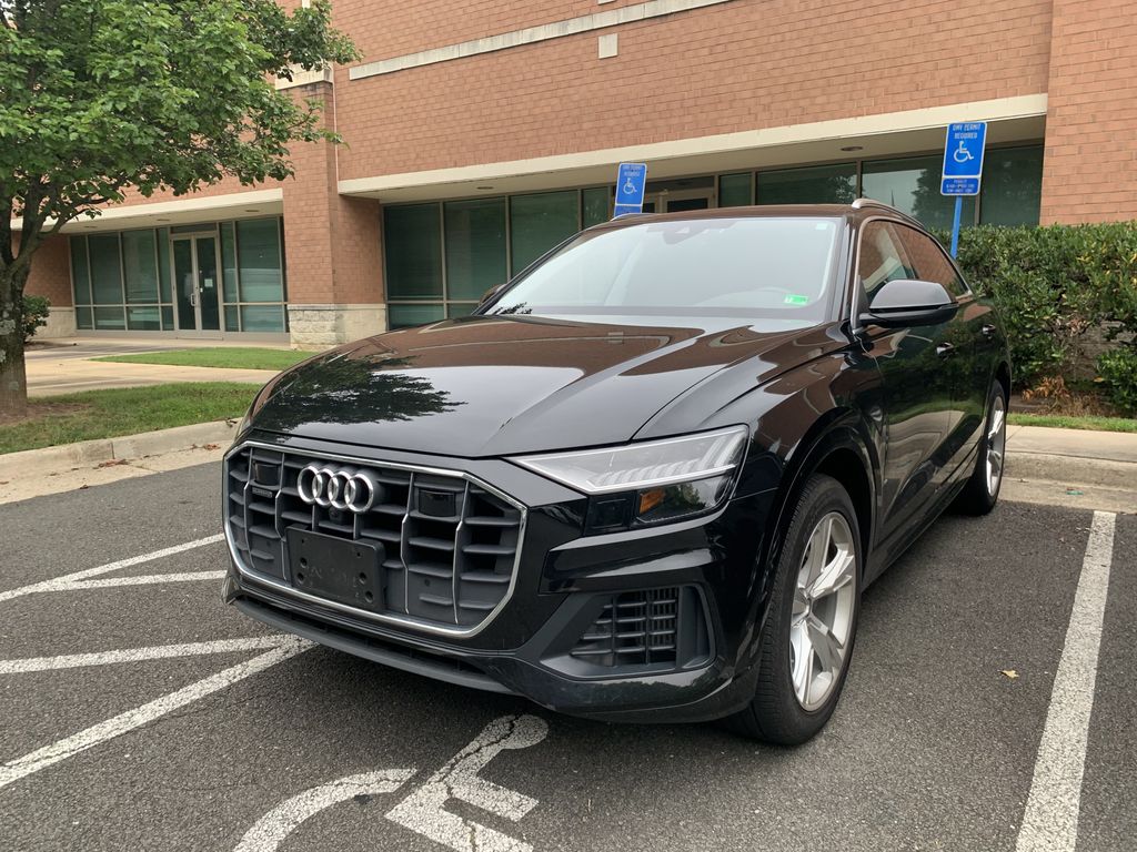 Thumbnail: 2022 Audi Q8 - 3