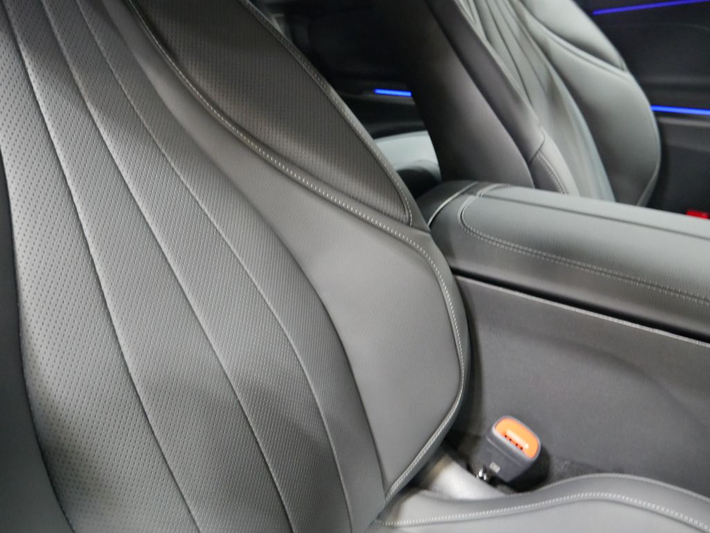 Thumbnail: 2026 Mercedes-Benz CLE - 21