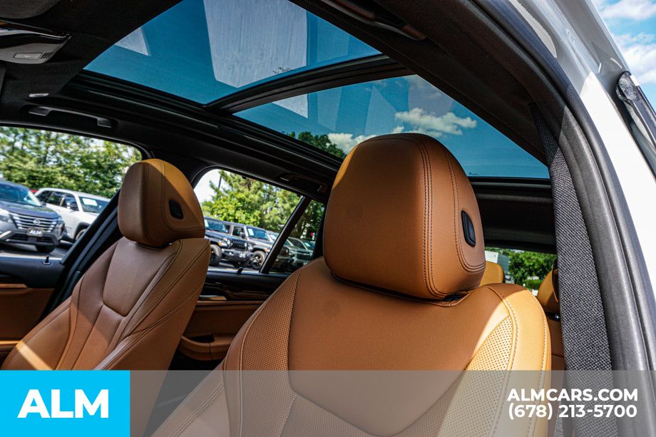 Used 2022 White BMW xDrive30i image 19