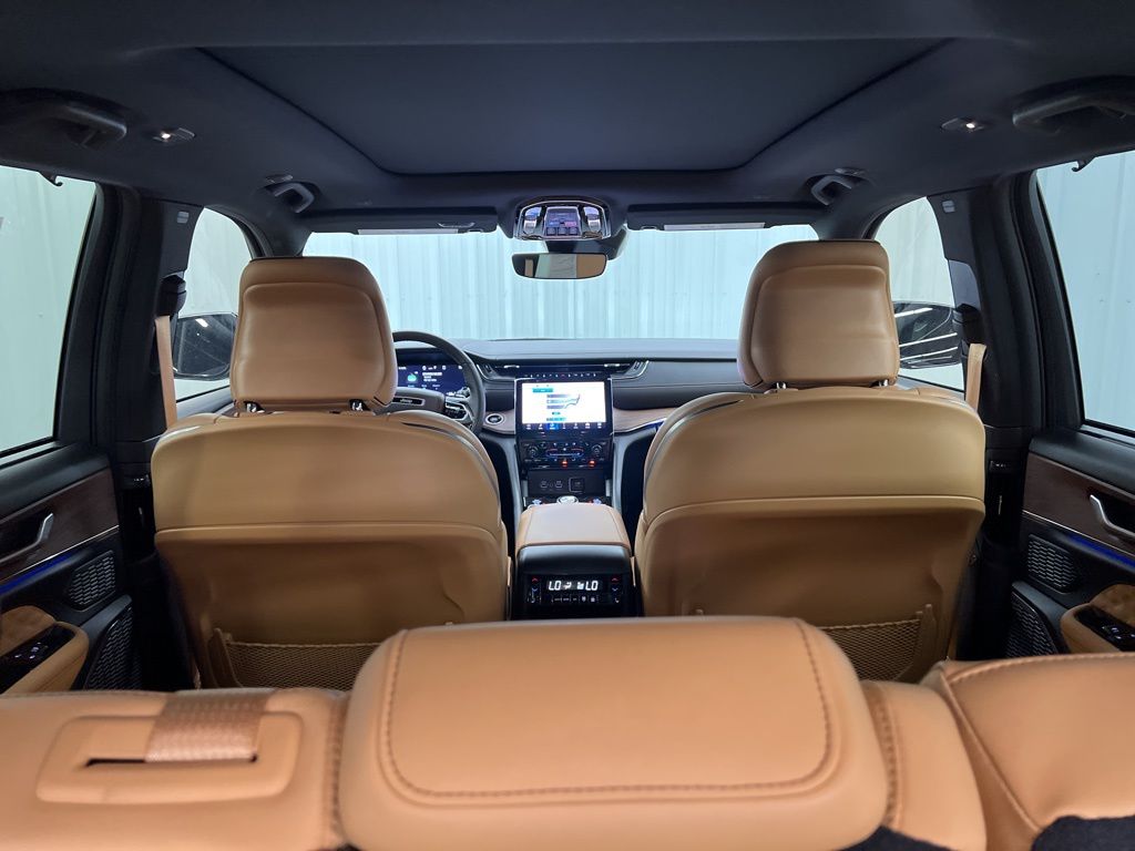 2024 Jeep Grand Cherokee Summit - 9