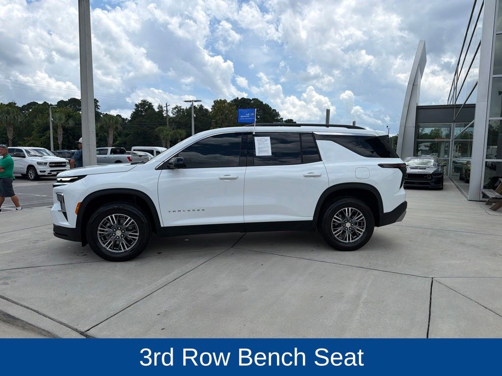 2025 Chevrolet Traverse FWD LT