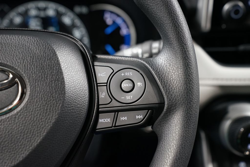 Thumbnail: 2025 Toyota RAV4 - 13